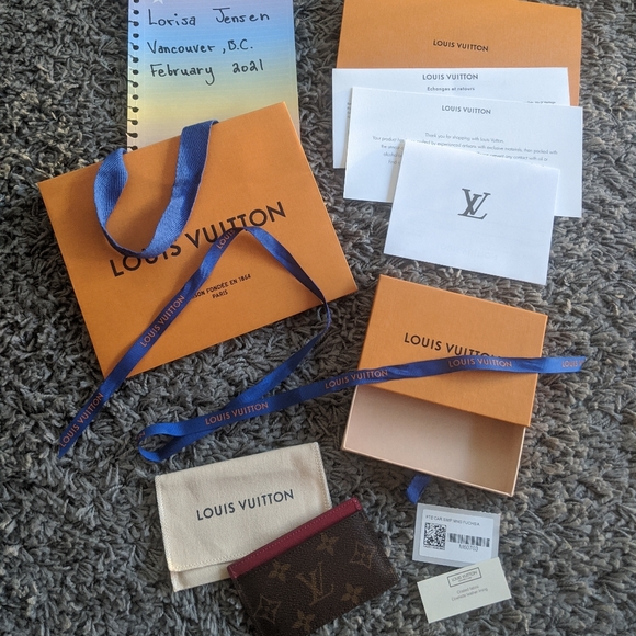 ❌️ SOLD ❌️ Authentic Brand New LV card holder - Picture 2 of 4